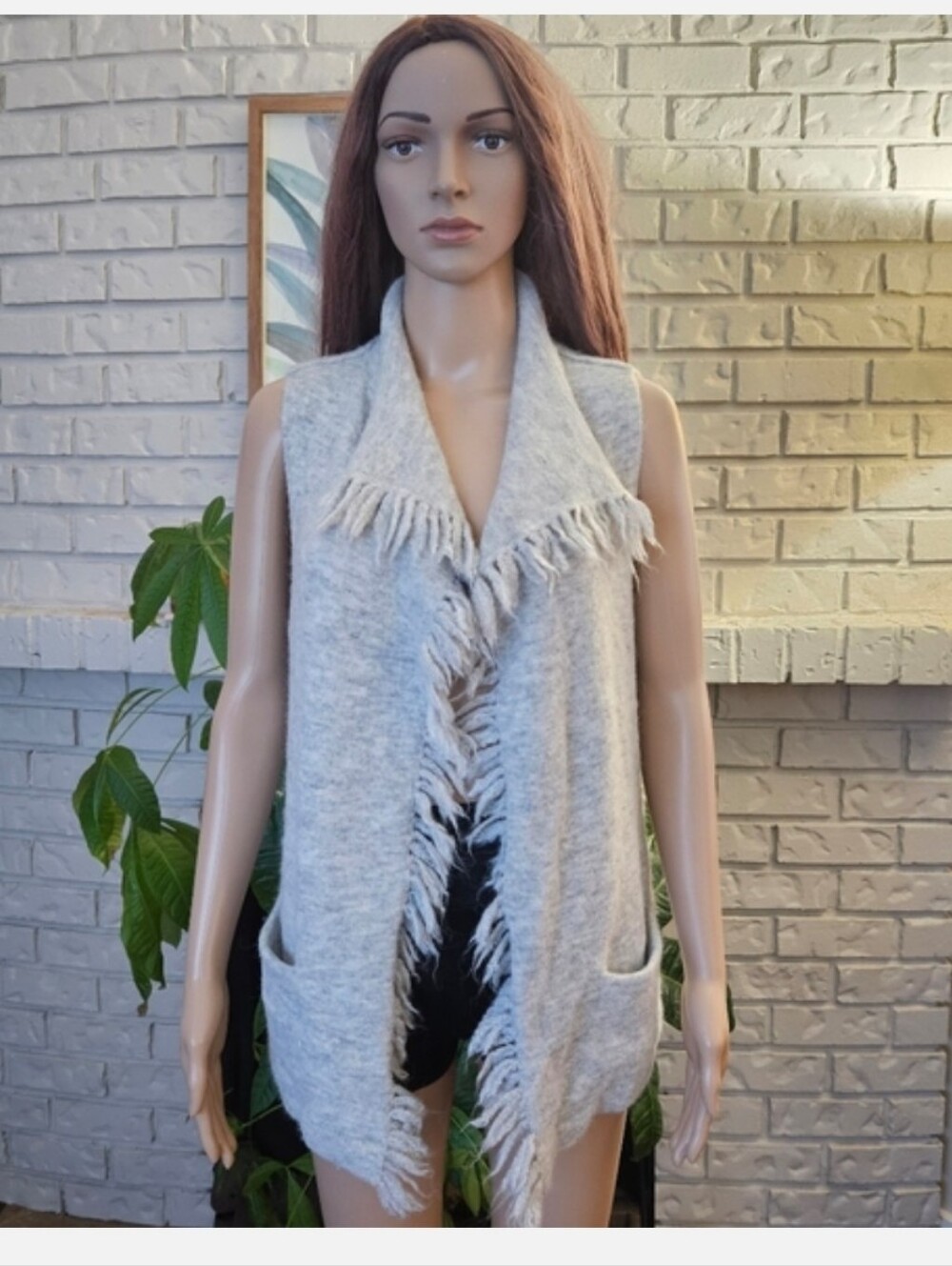Aritzia Wilfred Wool Alpaca Fringe Gray Sleeveless Cardigan Sweater Vest Size Xs